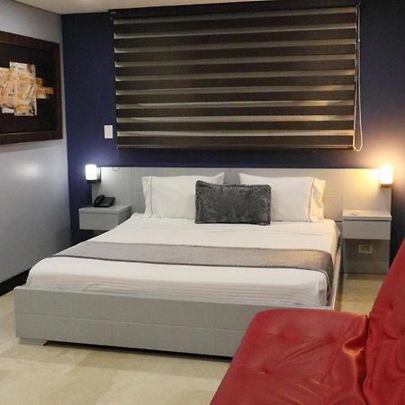 Hotel Lleras 10 Меделин Екстериор снимка