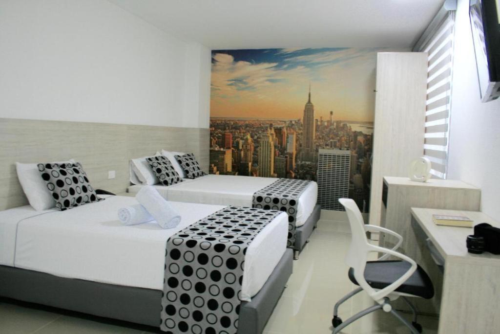 Hotel Lleras 10 Меделин Екстериор снимка