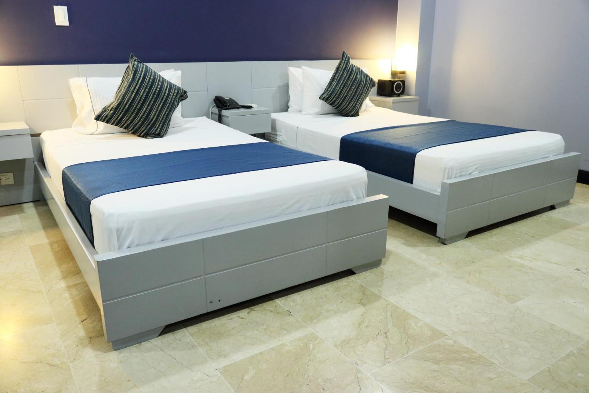 Hotel Lleras 10 Меделин Екстериор снимка