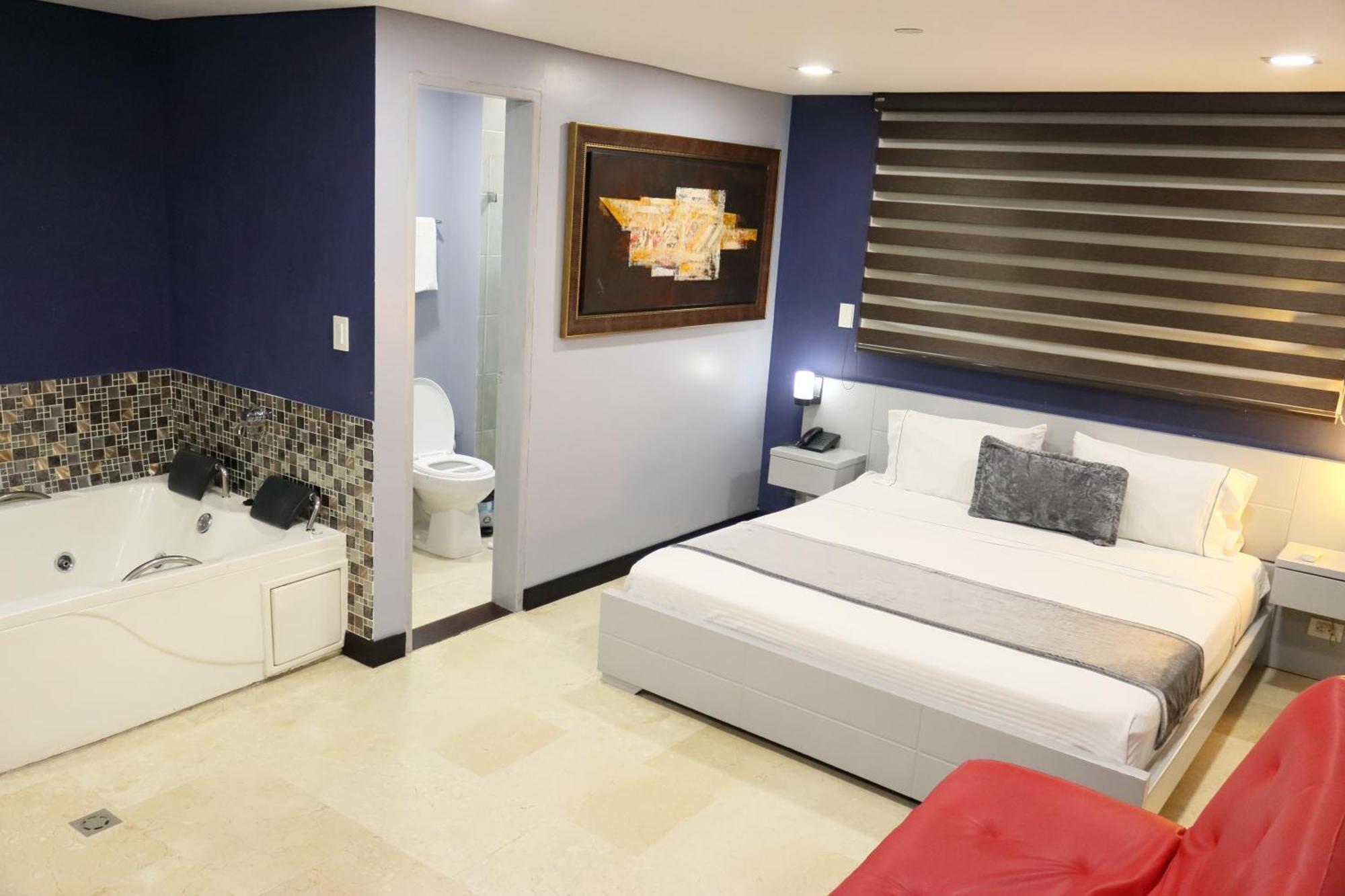 Hotel Lleras 10 Меделин Екстериор снимка