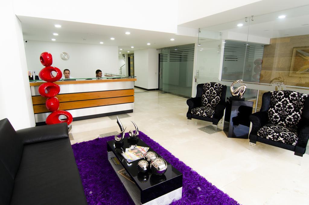Hotel Lleras 10 Меделин Екстериор снимка